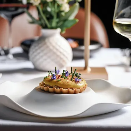 Ikador Luxury Boutique & 5*