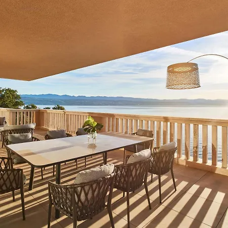 Ikador Luxury Boutique & 5*