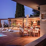 فندق Ikador Luxury Boutique &