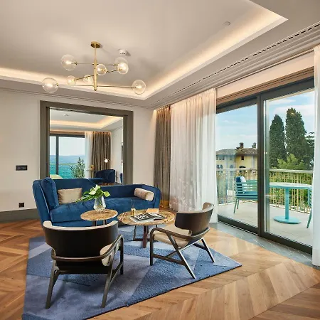 Ikador Luxury Boutique & Hotel 5*
